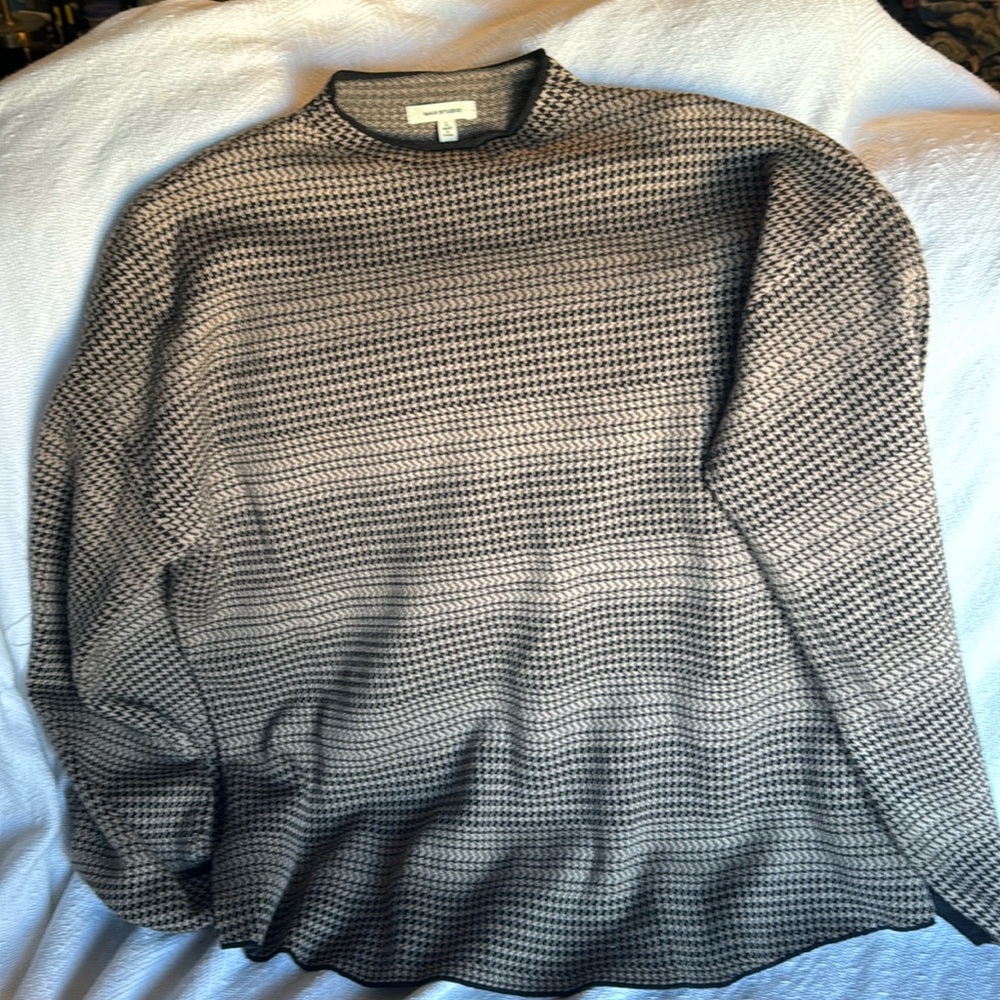 Max Studio Cape Top